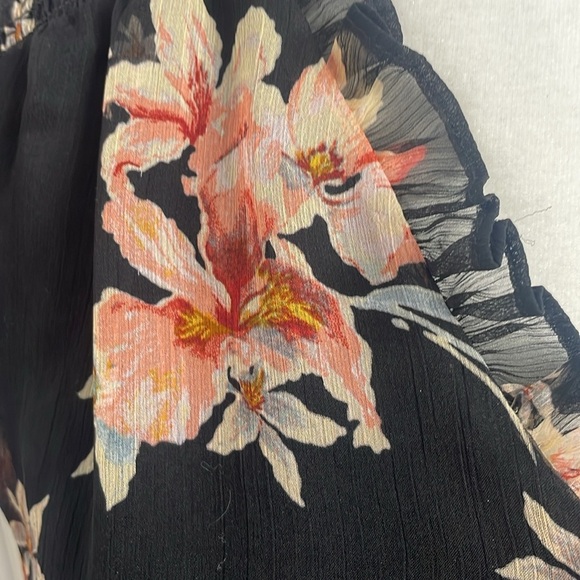 Cece Lava Flower on Black Flutter Sleeve Blouse Chiffon Lined Ruffles Size XS - Picture 10 of 12